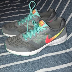 Women’s Nike Air Relentless 4 Shoes!❤️